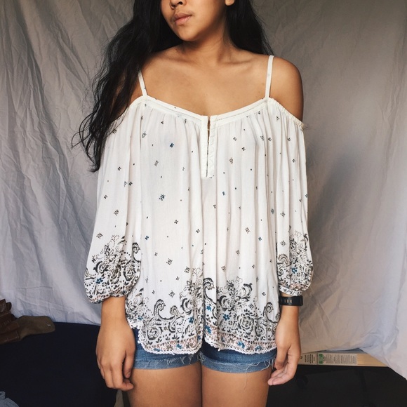 UO Off-the-Shoulder Top