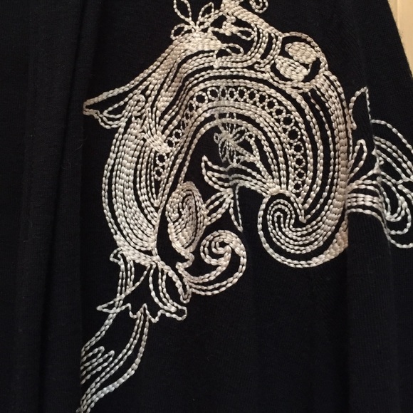 Embroidered open tunic - Picture 2 of 4