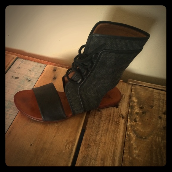 Fluevog lace up gladiator sandals leather & denim