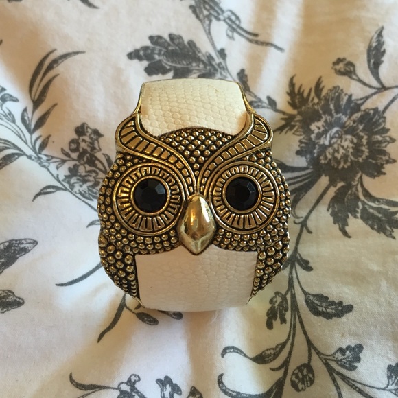 (LAST CHANCE!!!)Owl White & Gold Bracelet