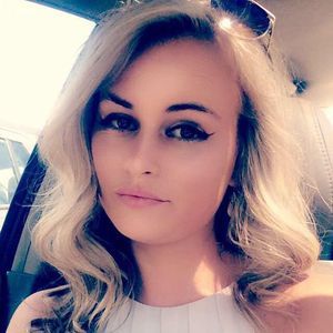 Meet your Posher, Caitlyn