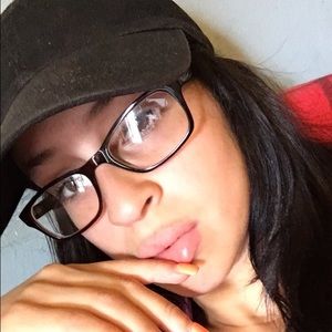 Meet your Posher, Cherline