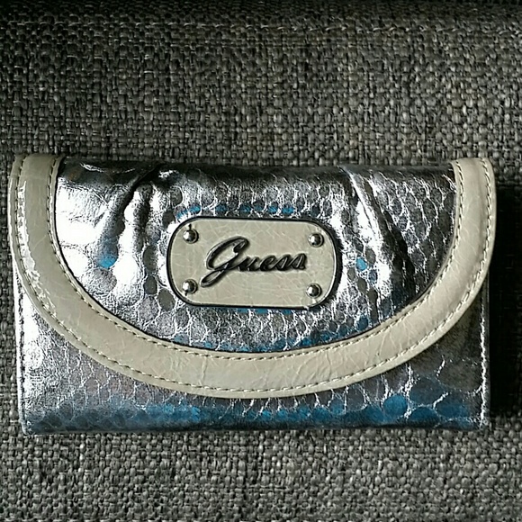 Guess Wallet