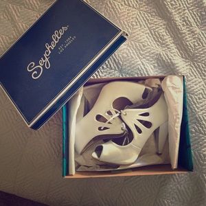 BHLDN Seychelles Bridal Booties size 10