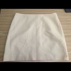 Club Monaco size 2 white w/ yellow dot skirt