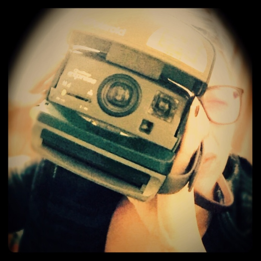 lover of vintage inspired fashion!