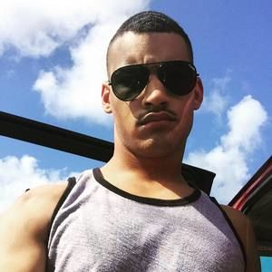 Meet your Posher, Devin