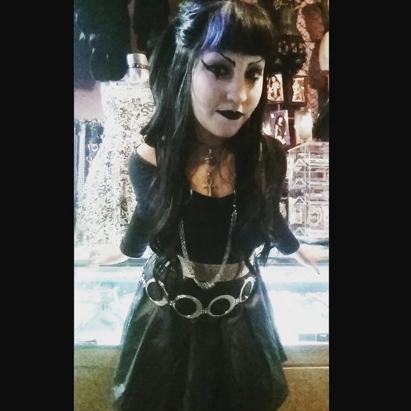 Meet your Posher, Emily - Picture 1 of 1