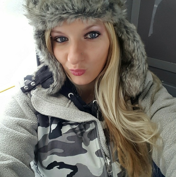 Meet your Posher, Jesse - Picture 2 of 4