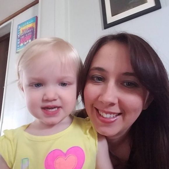 Meet your Posher, Laura