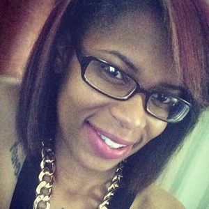 Meet your Posher, Renee