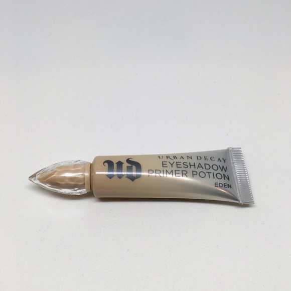 Urban Decay Eyeshadow Primer Potion in "Eden"