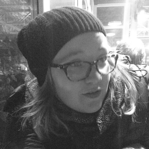 Meet your Posher, Abby - Picture 1 of 1