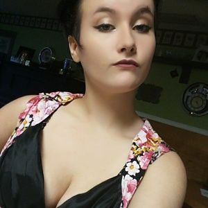 Meet your Posher, Tabitha