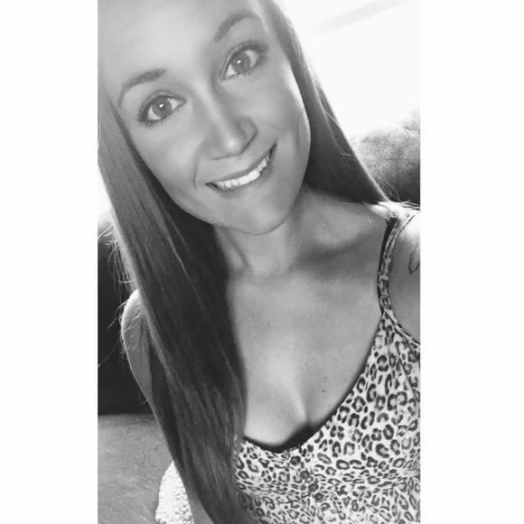 Meet your Posher, Megan - Picture 1 of 1