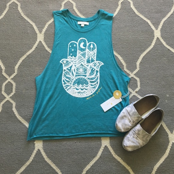 Spiritual Gangster Hamsa Waves top