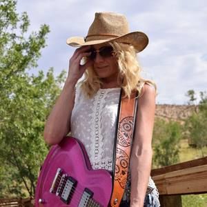 Meet your Posher, Tonia