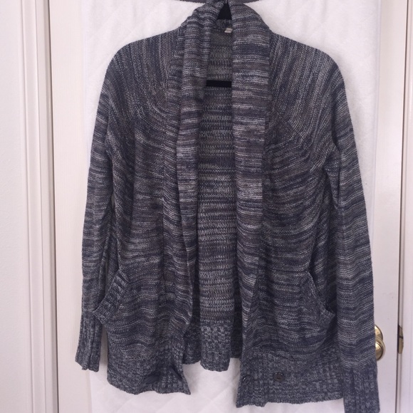 Blue heather grey knit sweater