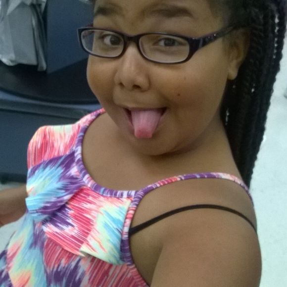 Meet your Posher, Abigail