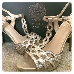 Vince Camuto- Christiana 8.5M