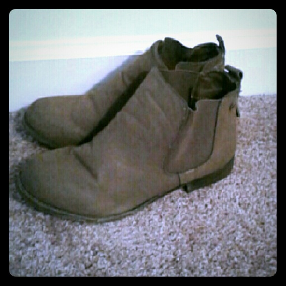 Chelsea Style Ankle Booties