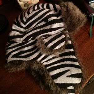 Zebra Print winter hatching Fur Trim