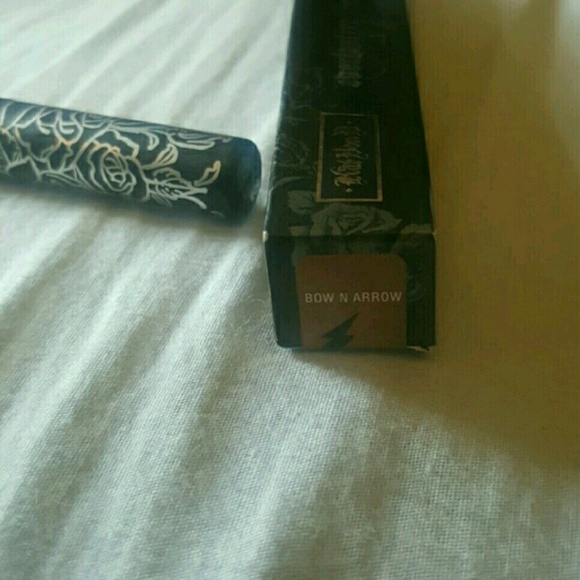 KVD Bow N Arrow everlasting liquid Lipstick