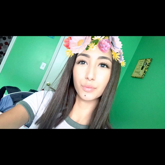 Meet your Posher, Hana