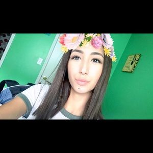 Meet your Posher, Hana