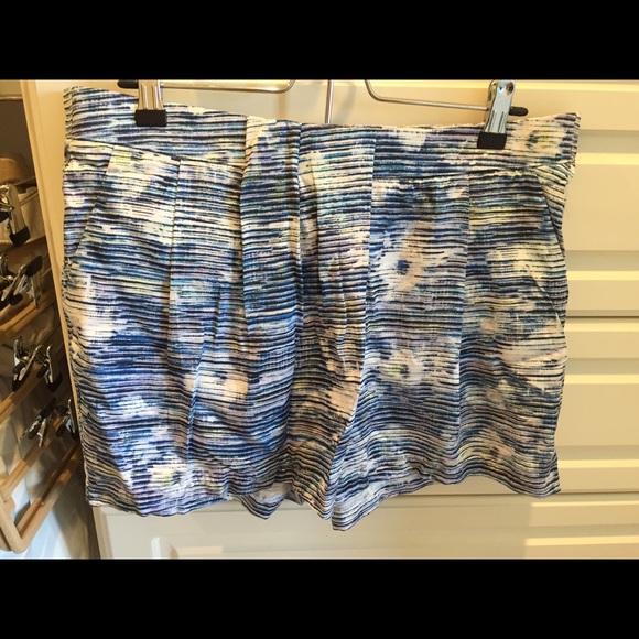 Lululemon wavy short size 12