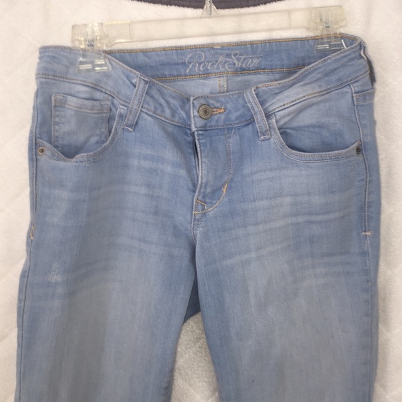 Light wash denim skinny jeans