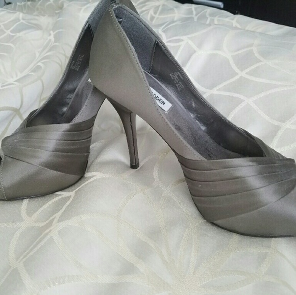 NEW Steve Madden heels - Picture 2 of 2