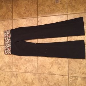 VS Pink yoga pants