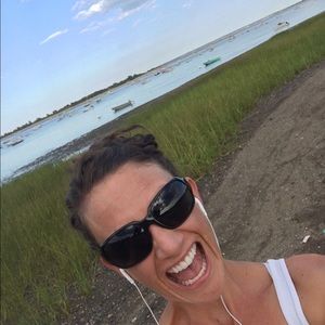 Meet your Posher, Alissa