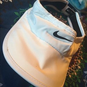🎉🎉NIKE VISOR🎉🎉