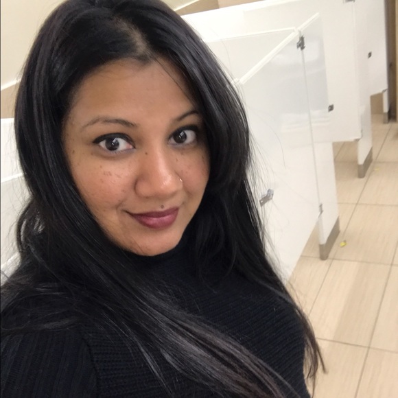 Meet your Posher, Sherry - Picture 2 of 2