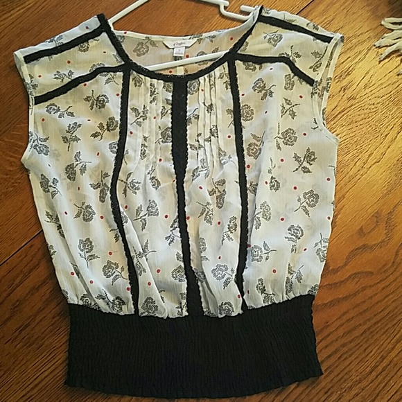 Sleeveless floral top