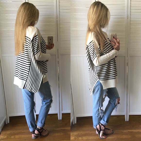 Sale/Last Item ✨ Gorgeous Stripe V-Neck Knit - Picture 3 of 4