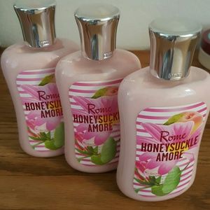 3 full bottles bath and body works