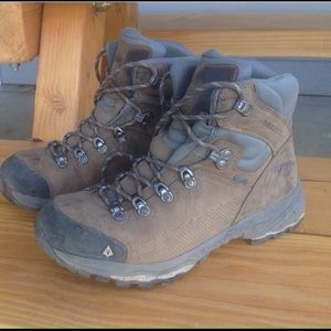 VASQUE Hiking Boots