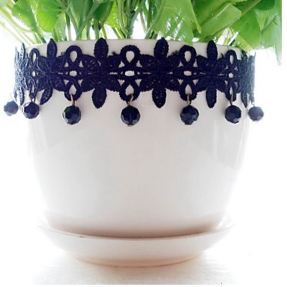 🌺SEXY BLACK LACE CHOKER NECKLACE  With  Beads🌺 - Picture 2 of 3