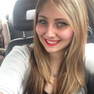 Meet your Posher, Alyssa