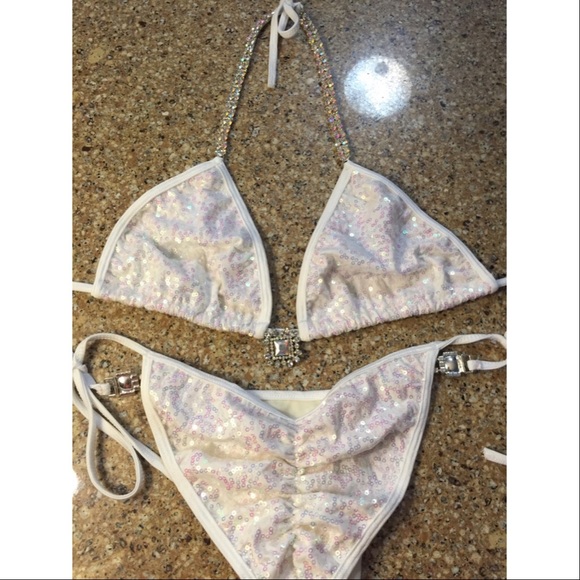 SALE White iridescent sequin bikini competition - Picture 2 of 4