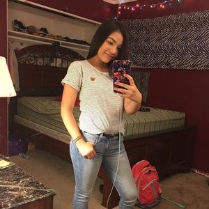 Meet your Posher, Laura