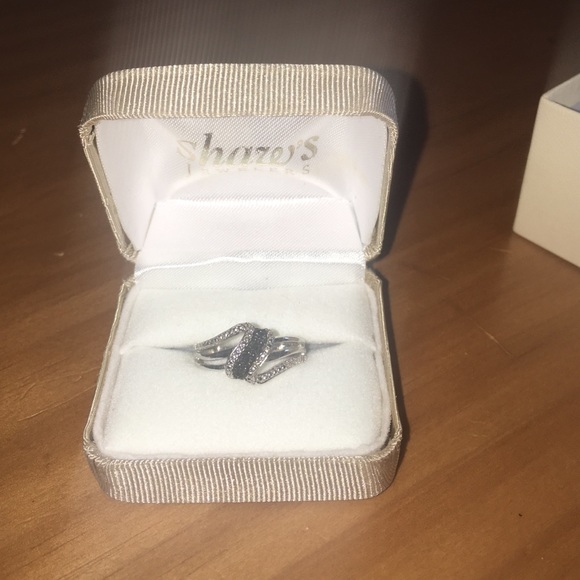Sterling silver black and white diamond ring - Picture 1 of 4