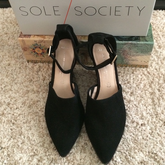 These made a Brexit to your closet 🇬🇧🎀 - Picture 2 of 4