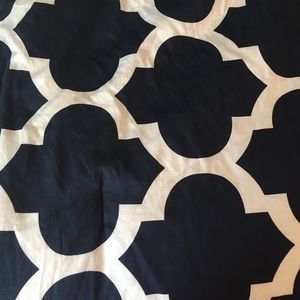 Reversible navy blue twin/twin XL comforter