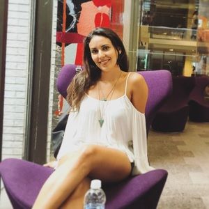 Meet your Posher, Estefania