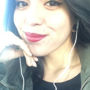 Meet your Posher, Ana