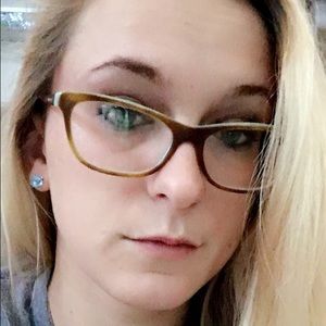 Meet your Posher, Tabitha